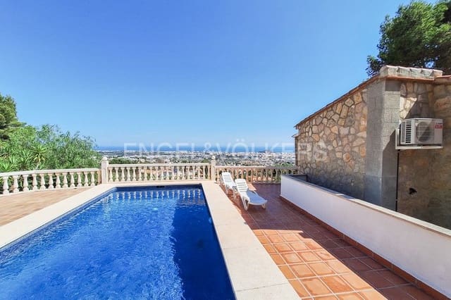 Chalet de 3 habitaciones en La Pedrera - Vessanes, Dénia en venta con piscina garaje - 635.000 € (Ref: 9080631)