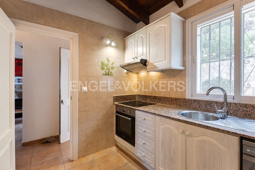 Chalet de 3 habitaciones en Dénia en venta con piscina garaje - 635.000 € (Ref: 9080631)