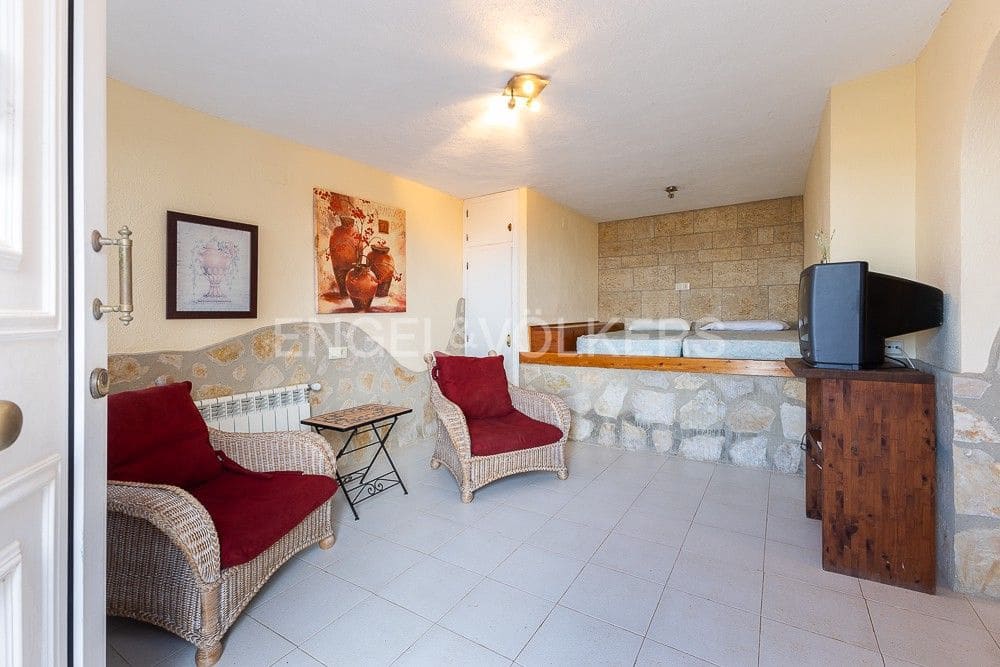 Chalet de 3 habitaciones en Dénia en venta con piscina garaje - 635.000 € (Ref: 9080631)