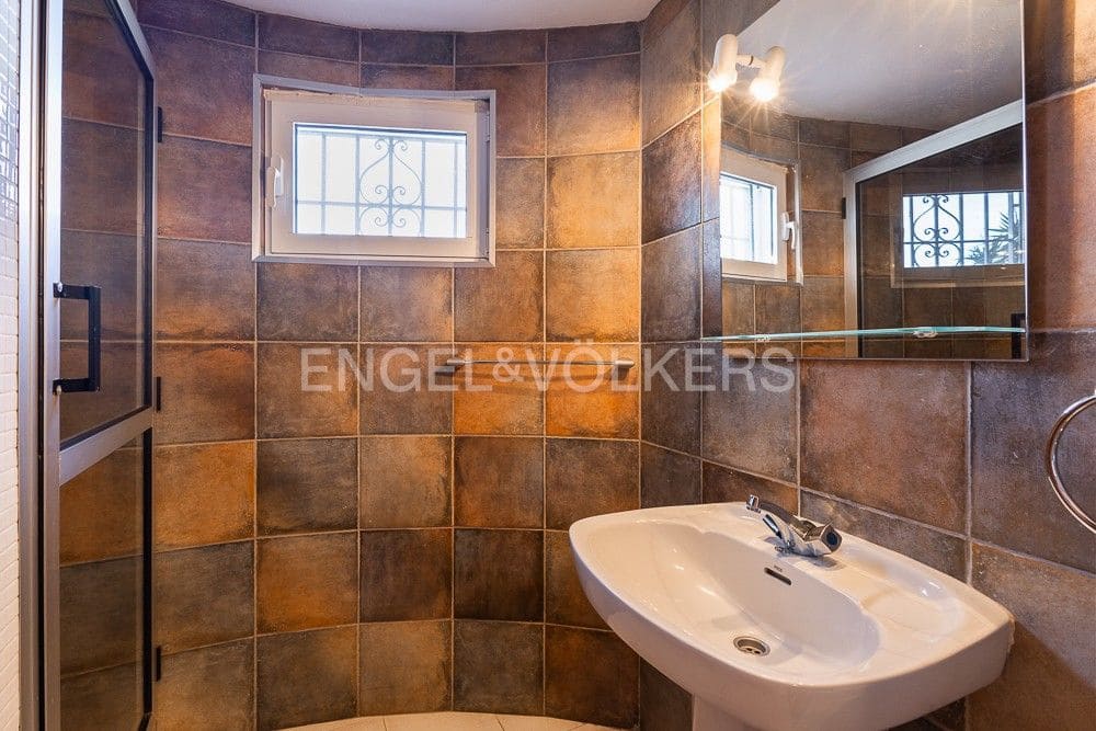 Chalet de 3 habitaciones en Dénia en venta con piscina garaje - 635.000 € (Ref: 9080631)