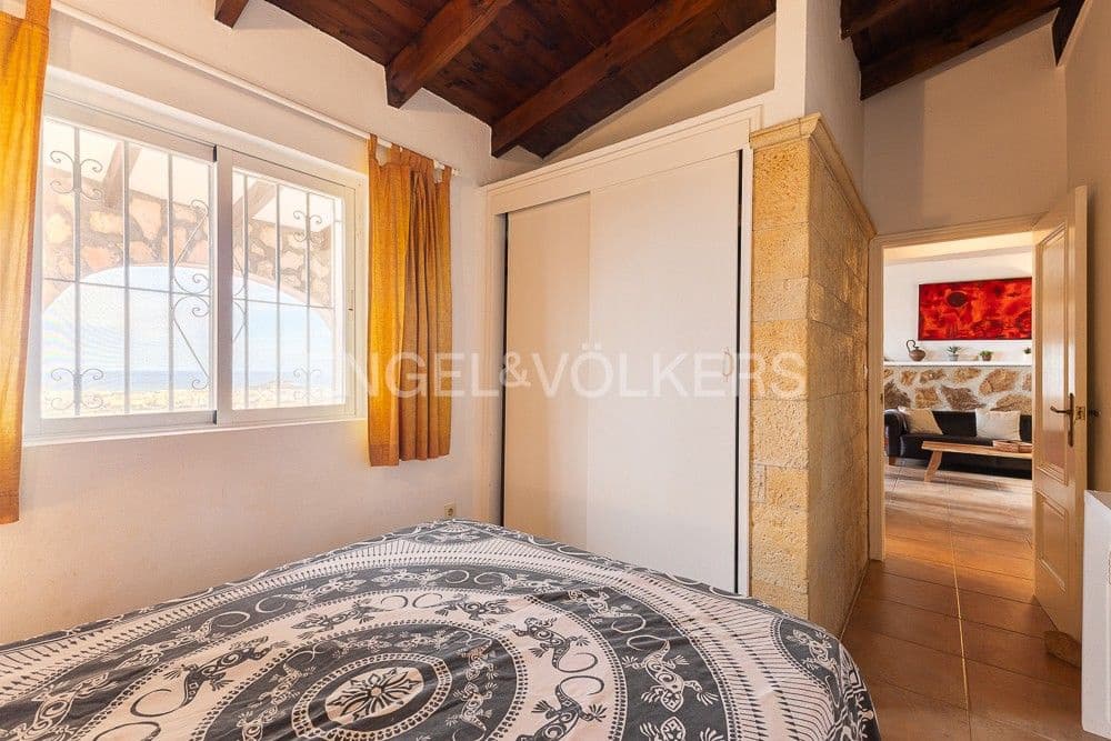 Chalet de 3 habitaciones en Dénia en venta con piscina garaje - 635.000 € (Ref: 9080631)