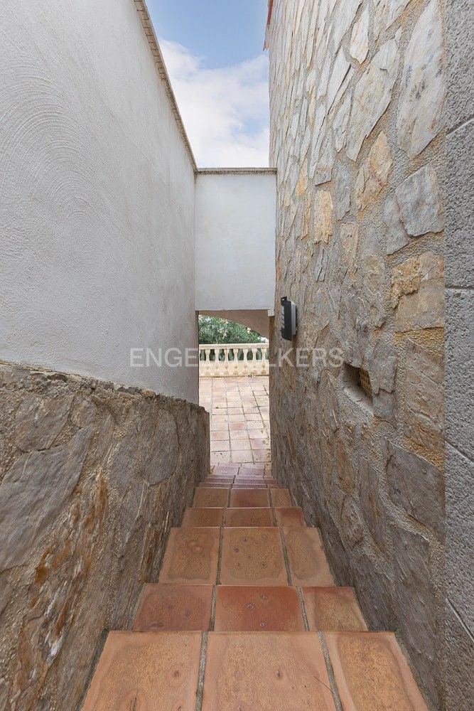 Chalet de 3 habitaciones en Dénia en venta con piscina garaje - 635.000 € (Ref: 9080631)