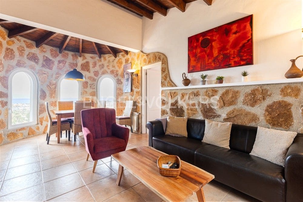 Chalet de 3 habitaciones en Dénia en venta con piscina garaje - 635.000 € (Ref: 9080631)