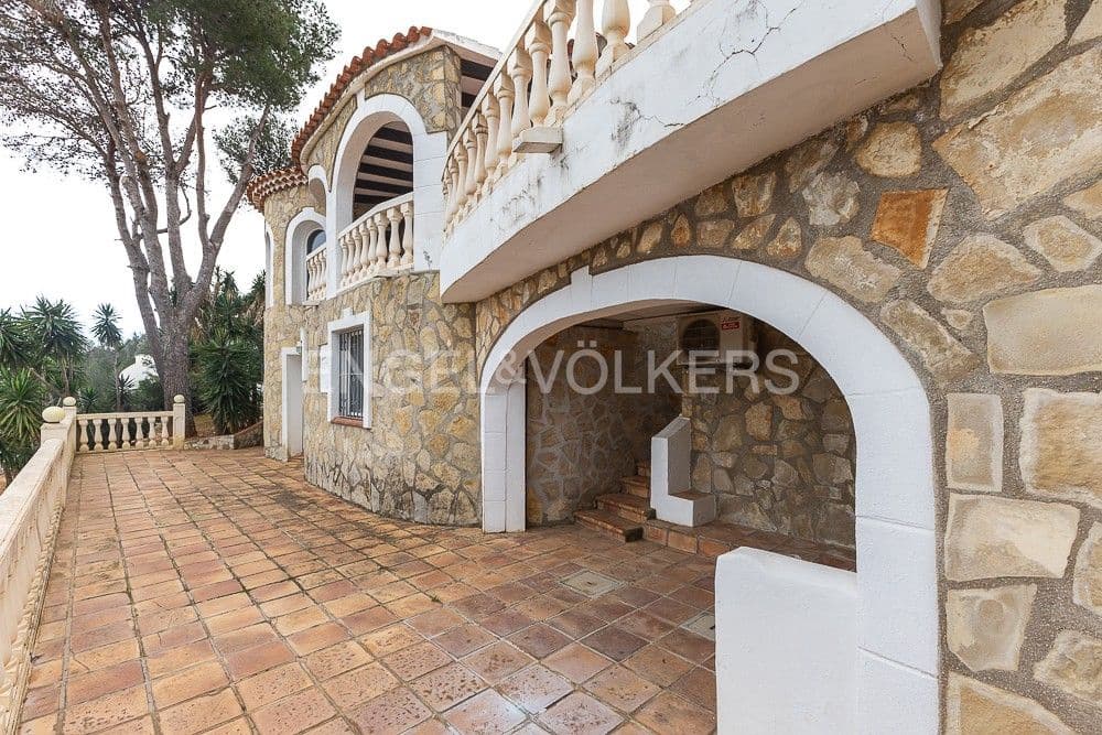 Chalet de 3 habitaciones en Dénia en venta con piscina garaje - 635.000 € (Ref: 9080631)