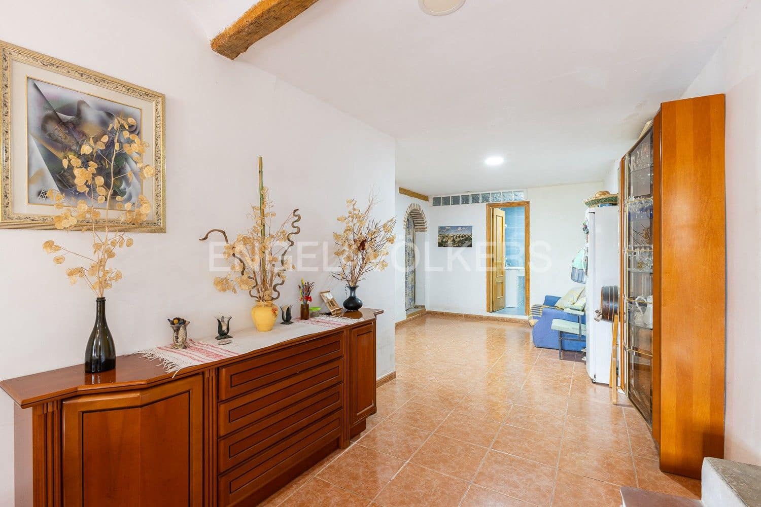 5 bedroom Villa for sale in Requena with garage - € 450,000 (Ref: 9080639)