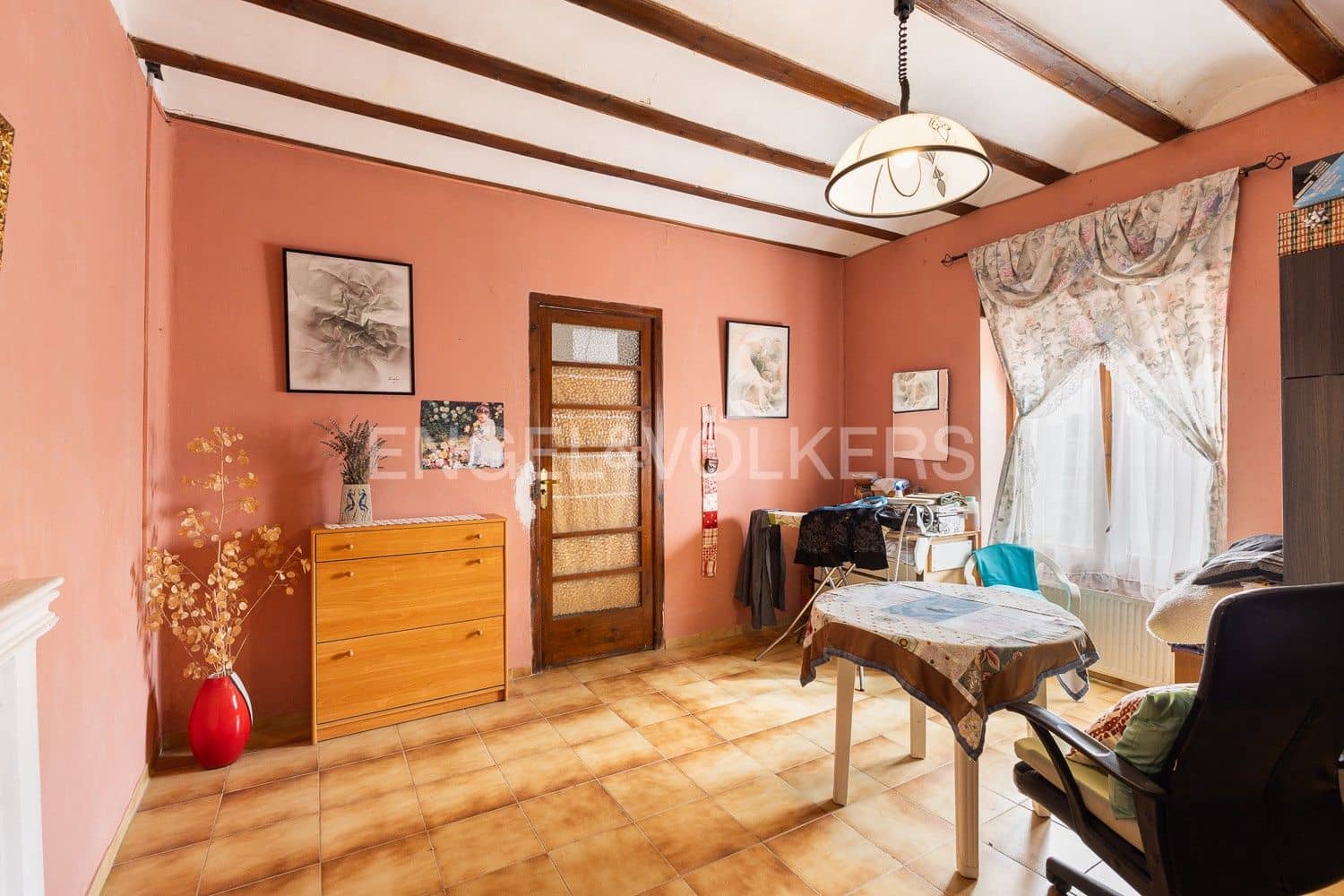5 bedroom Villa for sale in Requena with garage - € 450,000 (Ref: 9080639)