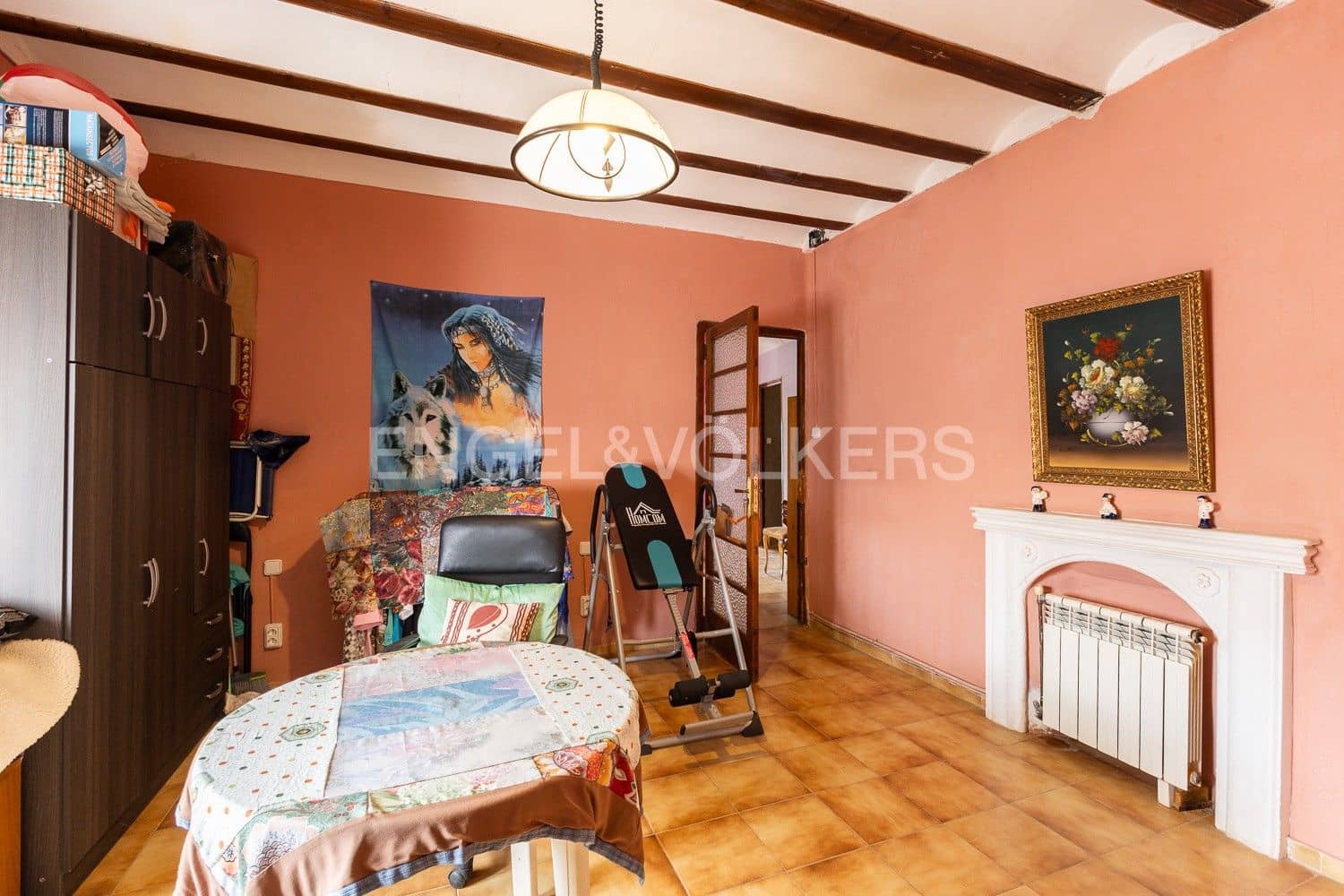 5 bedroom Villa for sale in Requena with garage - € 450,000 (Ref: 9080639)