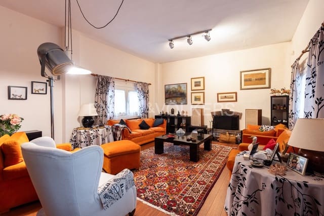 4 Zimmer Villa zu verkaufen in Picassent mit Pool Garage - 595.000 € (Ref: 9080647)