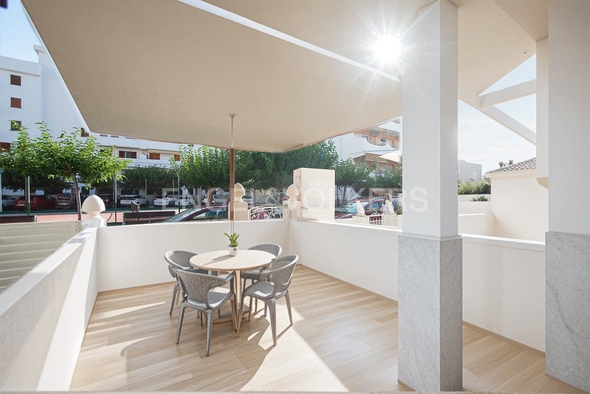 Townhouse for sale in Peniscola with pool garage - € 220,000 (Ref: 9080662)