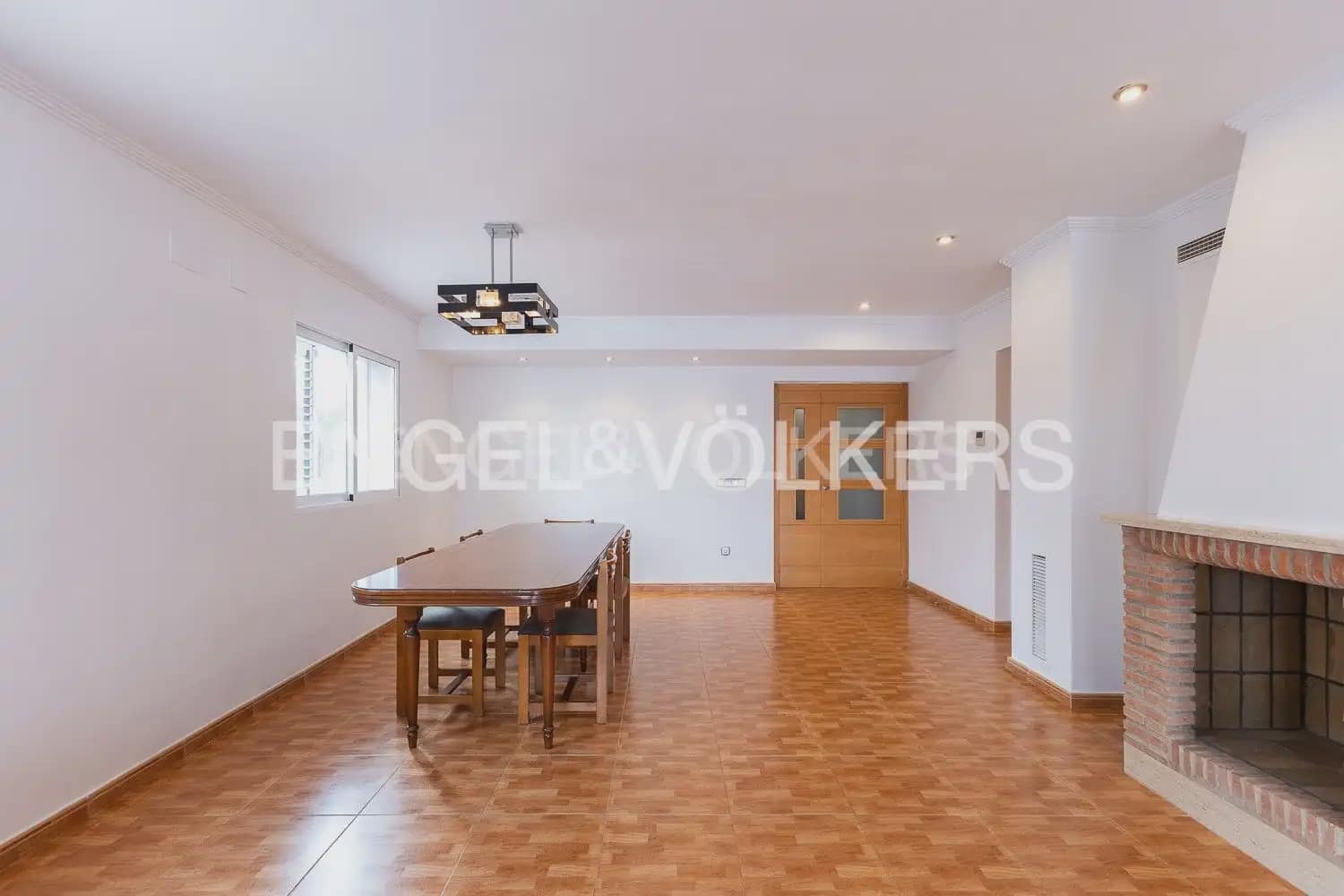5 soverom Villa til salgs i Betera med svømmebasseng garasje - € 580 000 (Ref: 9080674)
