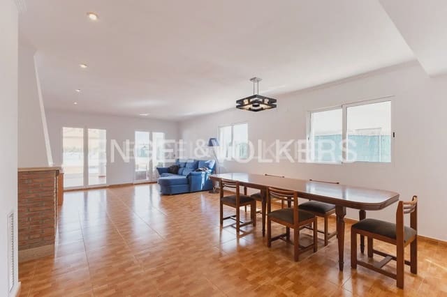 5 soverom Villa til salgs i Bétera med svømmebasseng garasje - € 580 000 (Ref: 9080674)