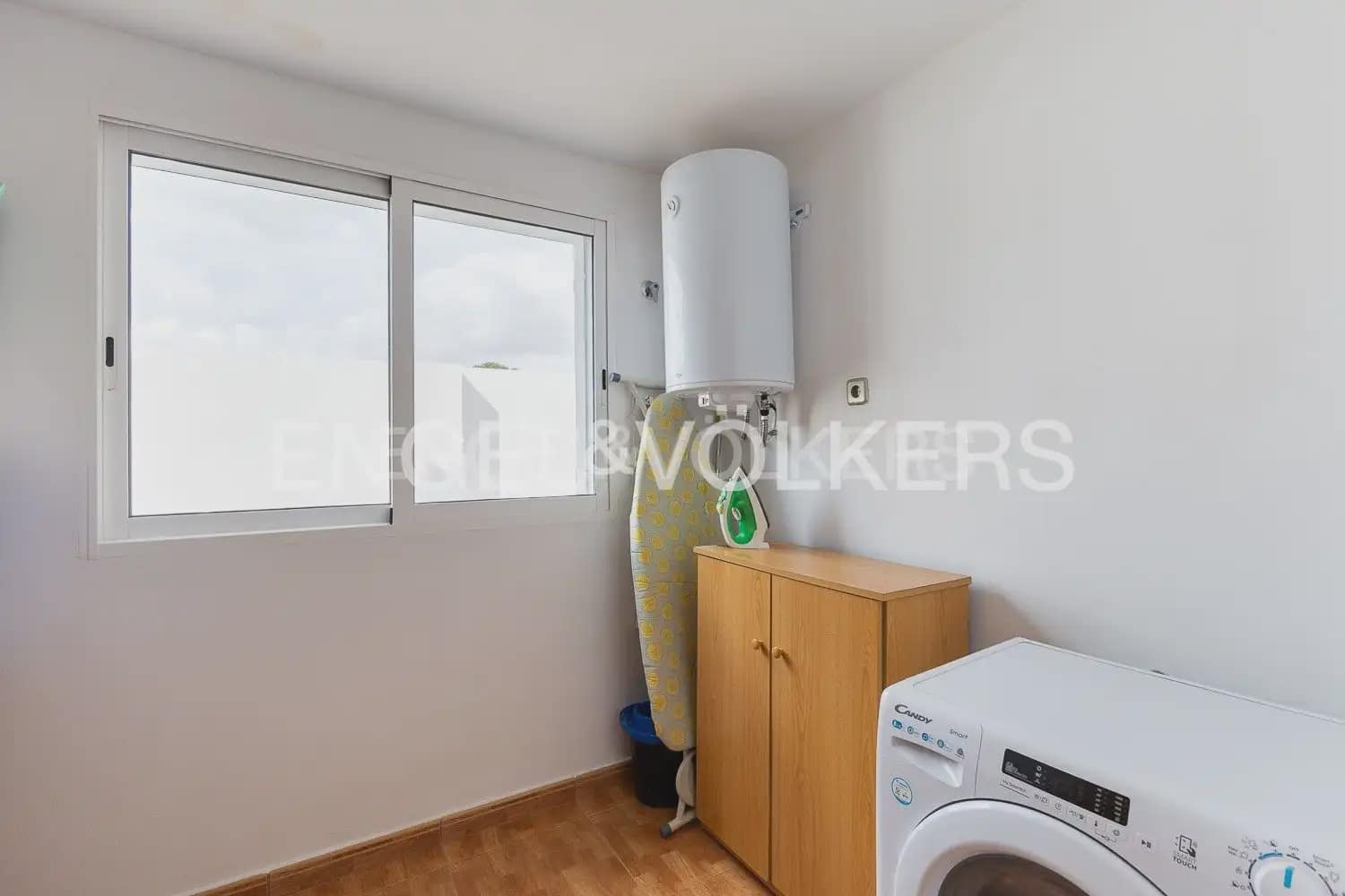 5 soverom Villa til salgs i Betera med svømmebasseng garasje - € 580 000 (Ref: 9080674)
