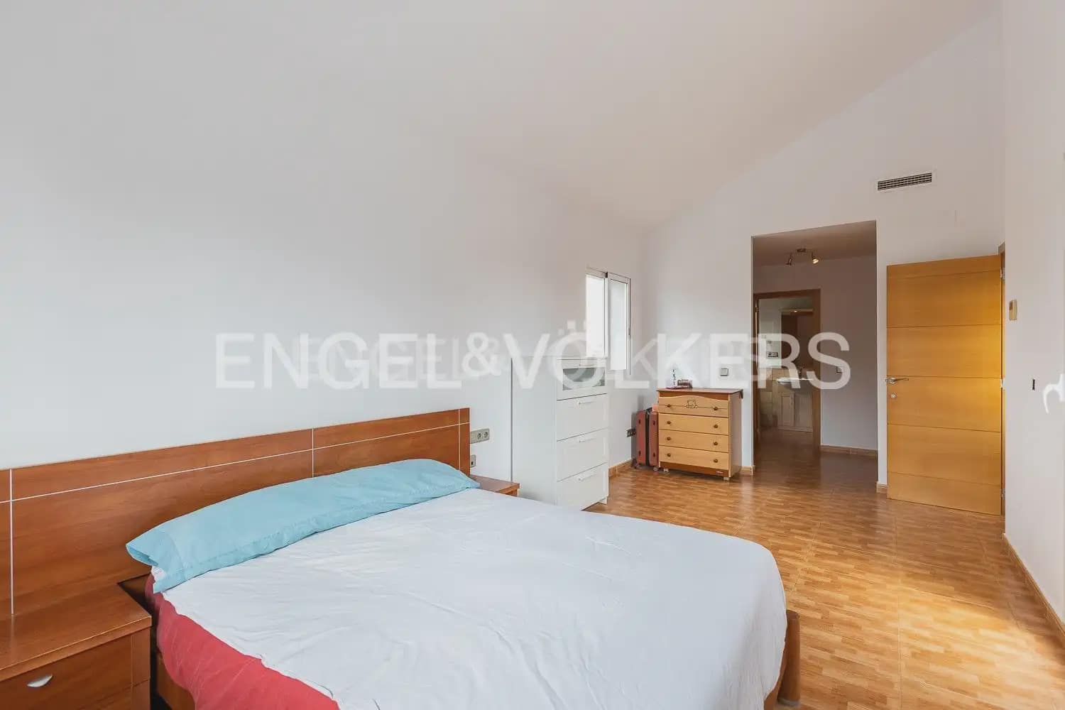 5 soverom Villa til salgs i Betera med svømmebasseng garasje - € 580 000 (Ref: 9080674)