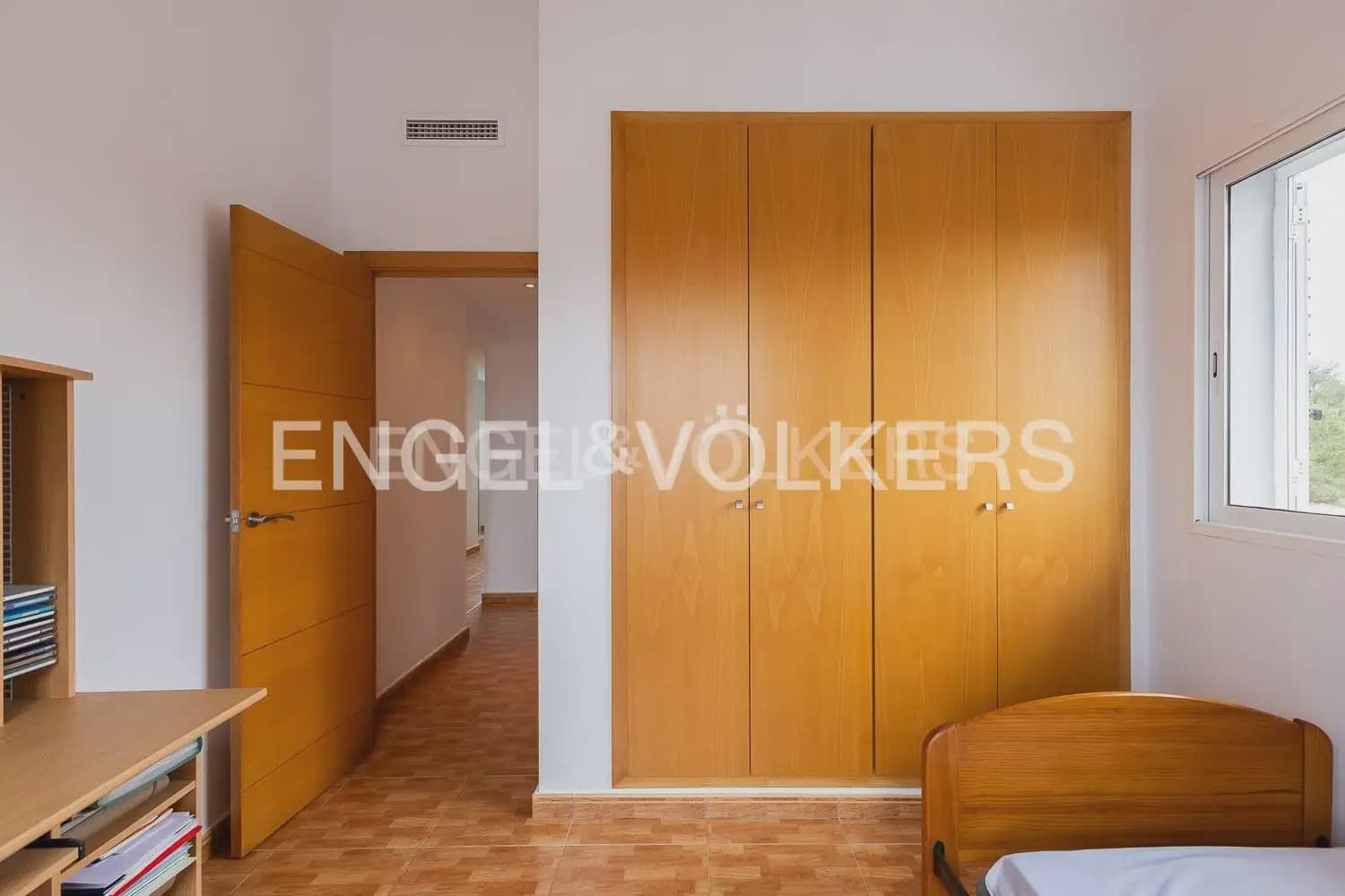5 soverom Villa til salgs i Betera med svømmebasseng garasje - € 580 000 (Ref: 9080674)