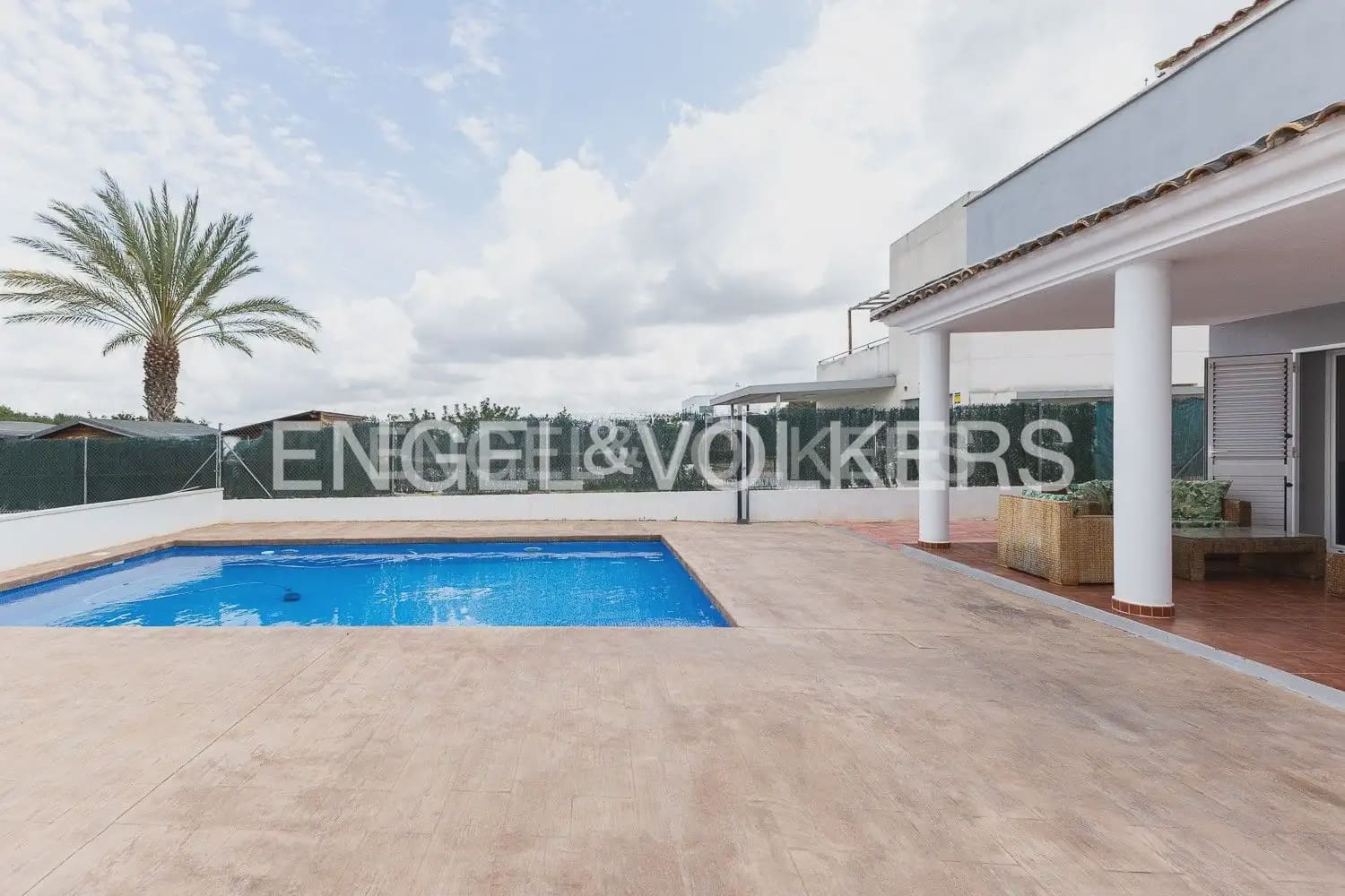 5 soverom Villa til salgs i Betera med svømmebasseng garasje - € 580 000 (Ref: 9080674)