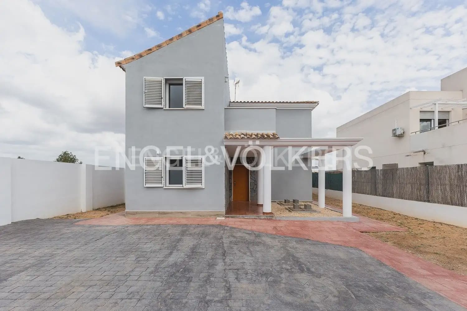 5 soverom Villa til salgs i Betera med svømmebasseng garasje - € 580 000 (Ref: 9080674)