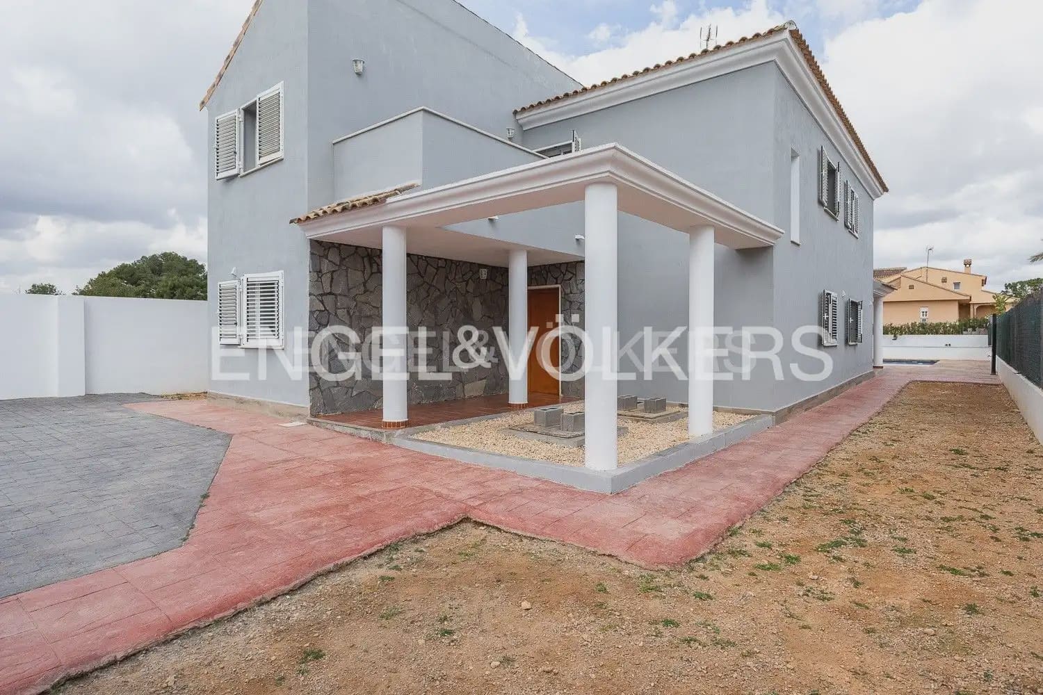 5 soverom Villa til salgs i Betera med svømmebasseng garasje - € 580 000 (Ref: 9080674)