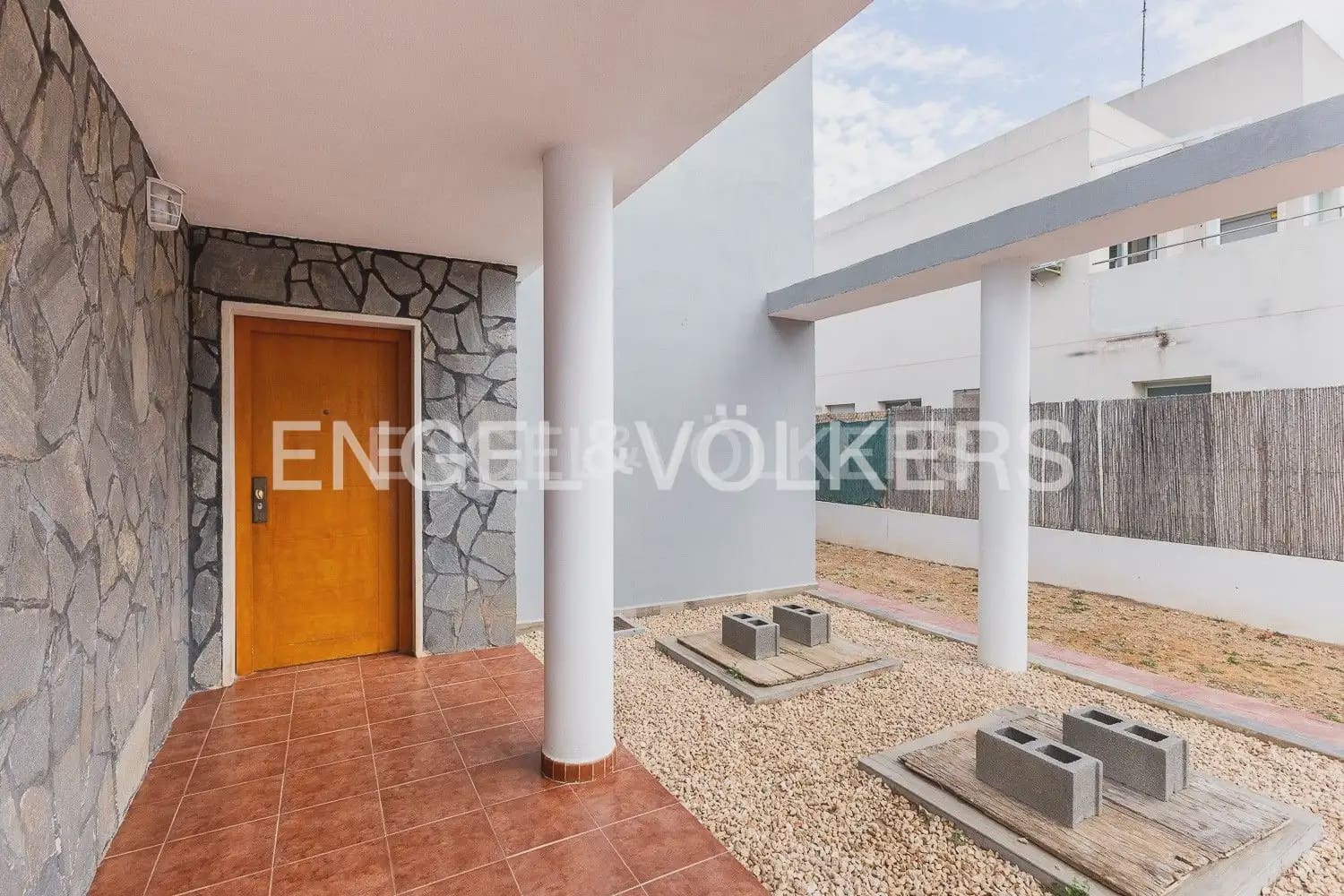 5 soverom Villa til salgs i Betera med svømmebasseng garasje - € 580 000 (Ref: 9080674)