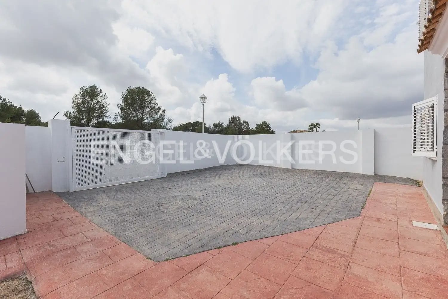 5 soverom Villa til salgs i Betera med svømmebasseng garasje - € 580 000 (Ref: 9080674)