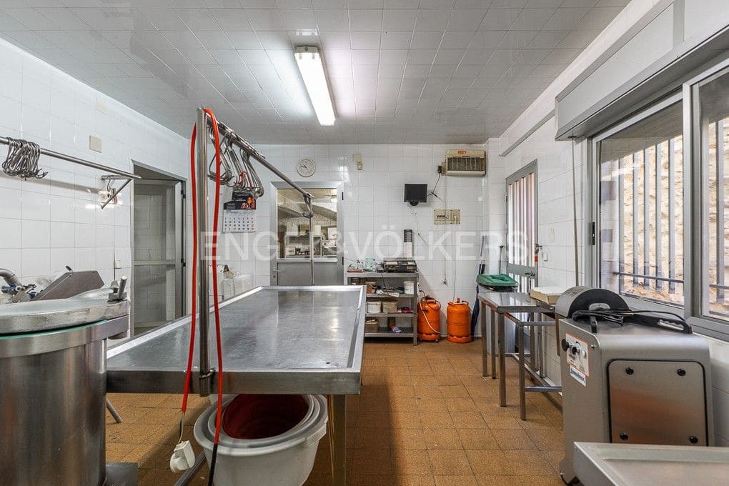 Local Comercial de 15 habitaciones en Alcublas en venta - 350.800 € (Ref: 9082434)