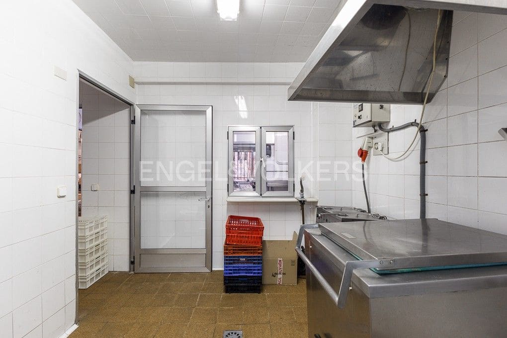 Local Comercial de 15 habitaciones en Alcublas en venta - 350.800 € (Ref: 9082434)