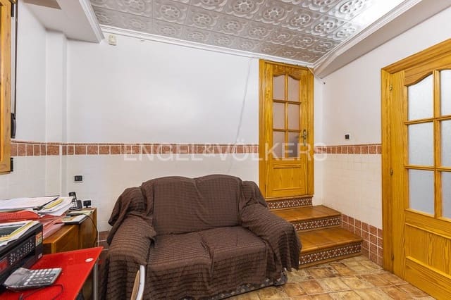 15 bedroom Commercial for sale in Alcublas - € 350,800 (Ref: 9082434)
