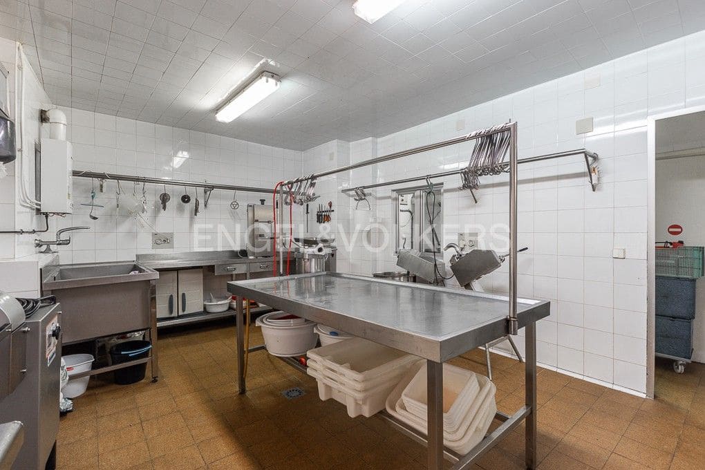 Local Comercial de 15 habitaciones en Alcublas en venta - 350.800 € (Ref: 9082434)