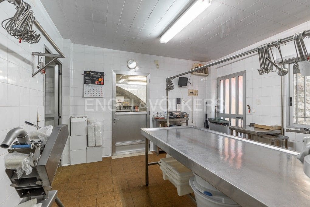 Local Comercial de 15 habitaciones en Alcublas en venta - 350.800 € (Ref: 9082434)