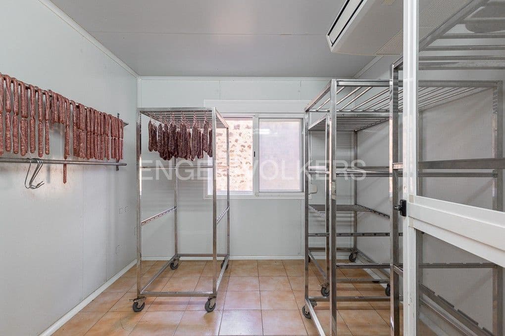 Local Comercial de 15 habitaciones en Alcublas en venta - 350.800 € (Ref: 9082434)