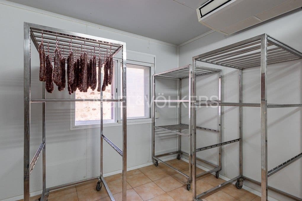 Local Comercial de 15 habitaciones en Alcublas en venta - 350.800 € (Ref: 9082434)
