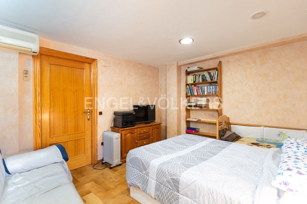 Local Comercial de 15 habitaciones en Alcublas en venta - 350.800 € (Ref: 9082434)