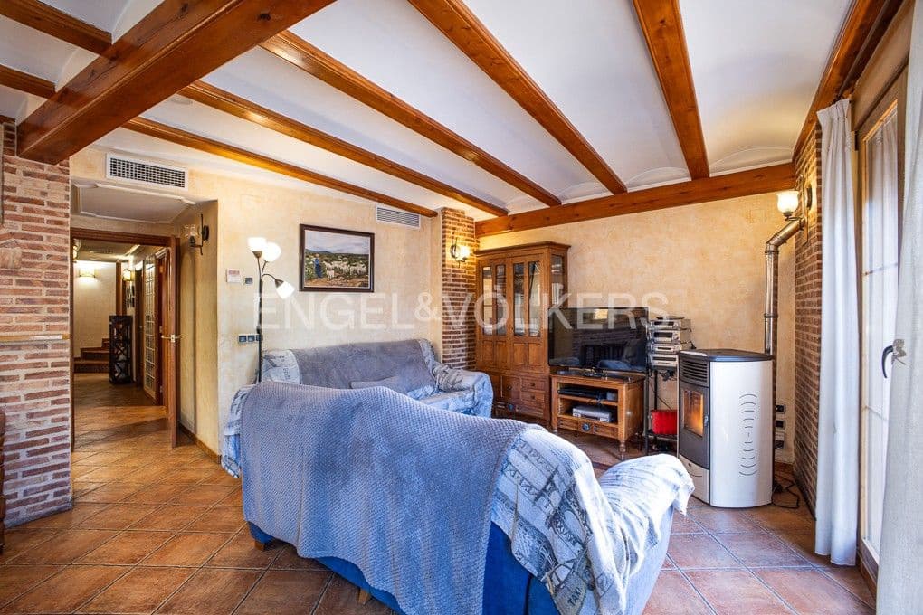 Local Comercial de 15 habitaciones en Alcublas en venta - 350.800 € (Ref: 9082434)