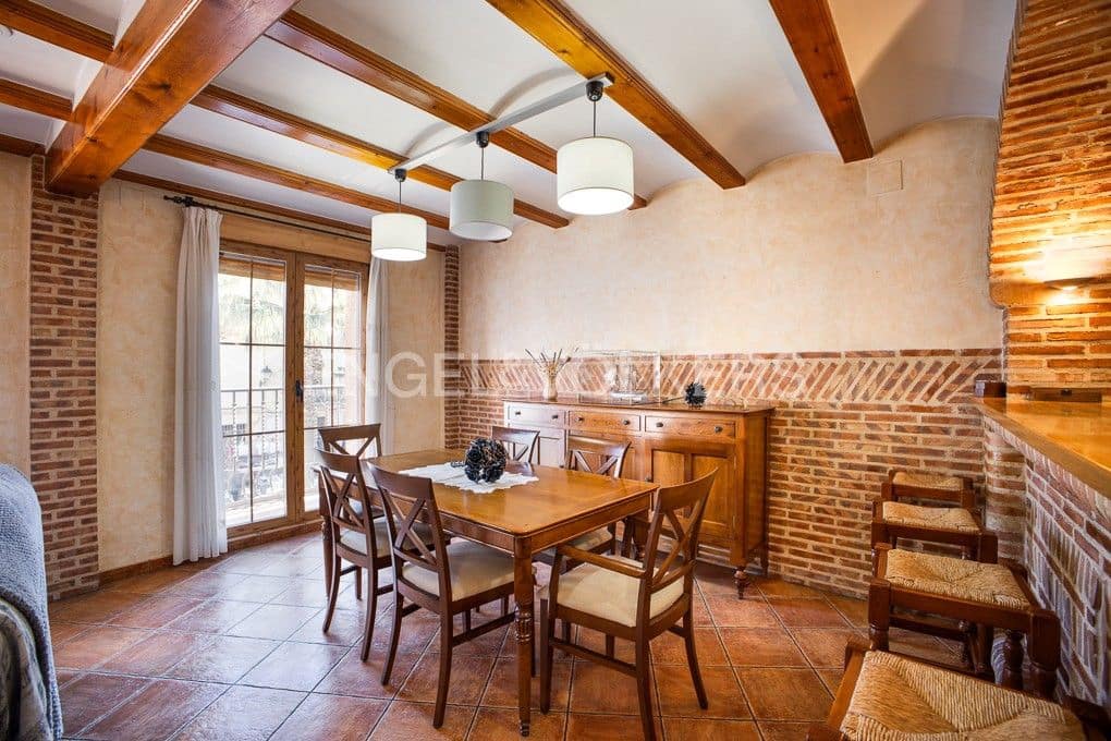 Local Comercial de 15 habitaciones en Alcublas en venta - 350.800 € (Ref: 9082434)