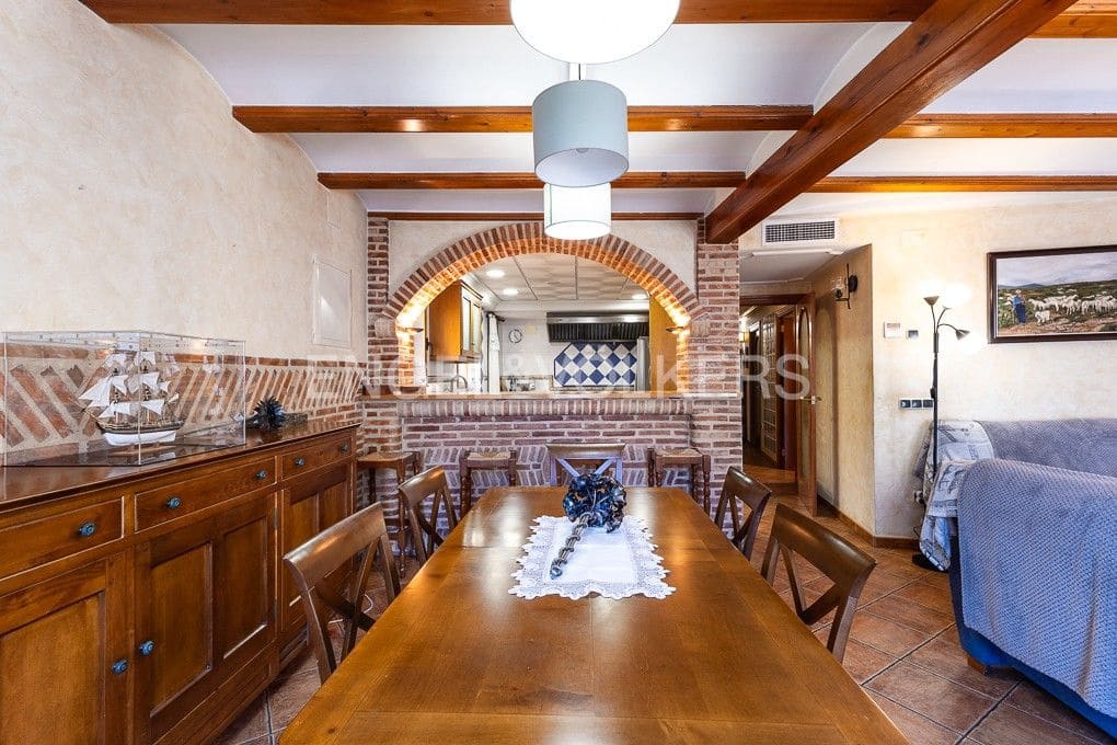 Local Comercial de 15 habitaciones en Alcublas en venta - 350.800 € (Ref: 9082434)