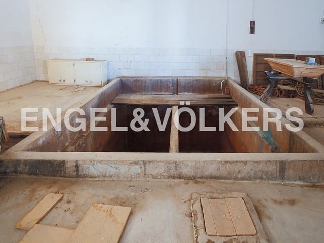 Kaupallinen myytävänä paikassa Venta del Moro - 70 000 € (Ref: 9082440)