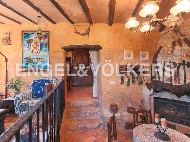 4 bedroom Finca/Country House for sale in Les Coves de Vinromà - € 175,000 (Ref: 9082441)