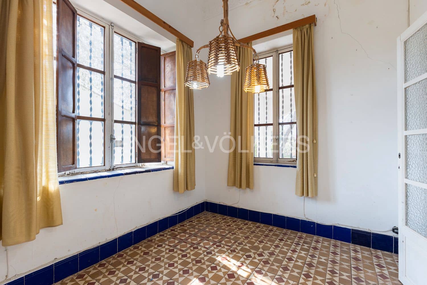 7 bedroom Villa for sale in Naquera with pool garage - € 660,000 (Ref: 9086610)