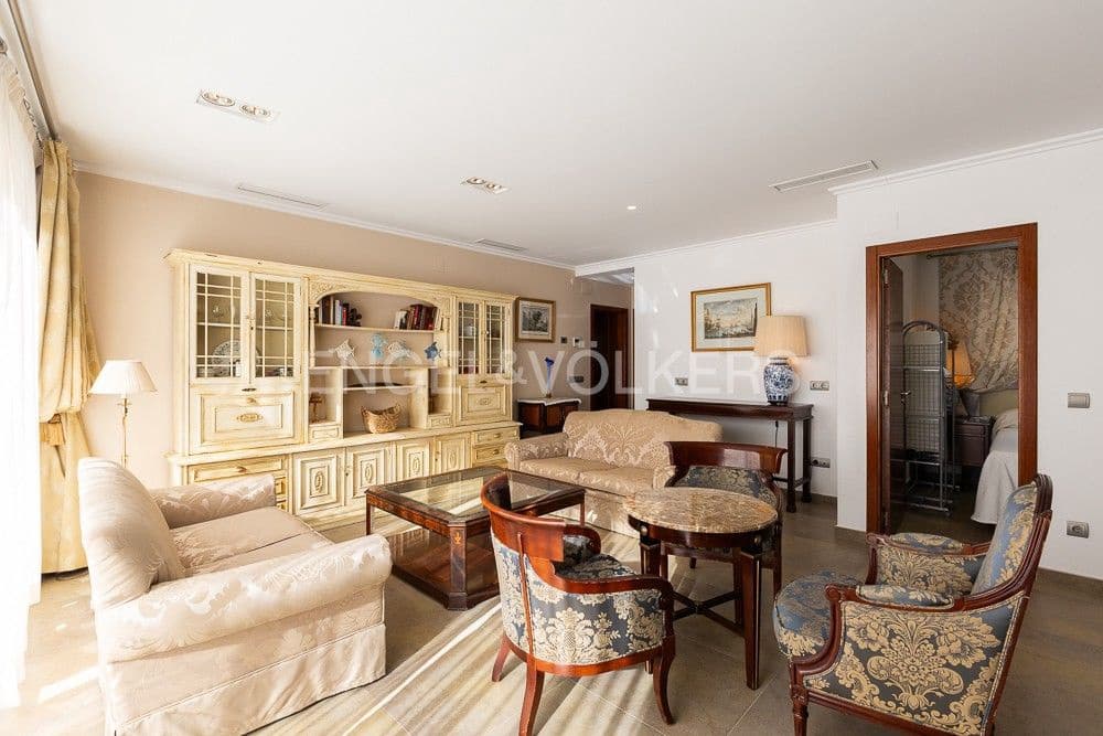 7 Zimmer Villa zu verkaufen in Cullera mit Pool Garage - 600.000 € (Ref: 9086613)