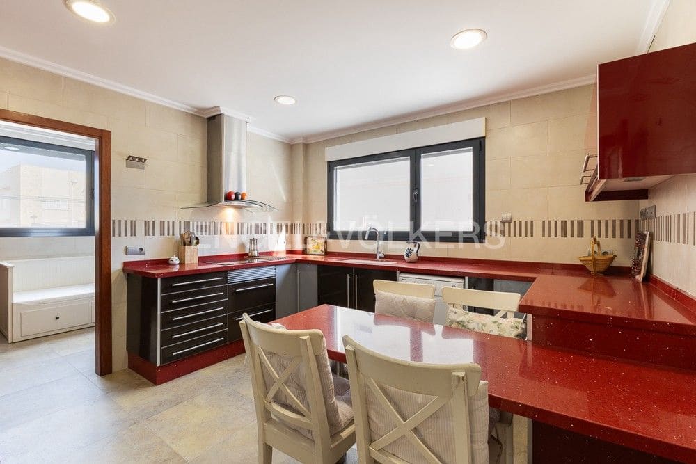 7 Zimmer Villa zu verkaufen in Cullera mit Pool Garage - 600.000 € (Ref: 9086613)