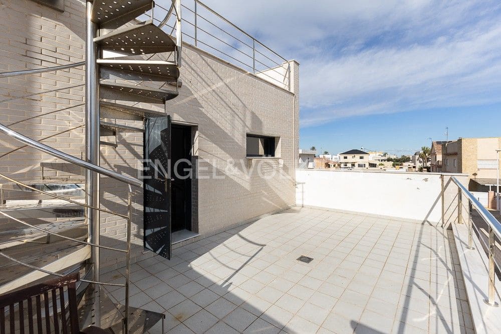 7 Zimmer Villa zu verkaufen in Cullera mit Pool Garage - 600.000 € (Ref: 9086613)
