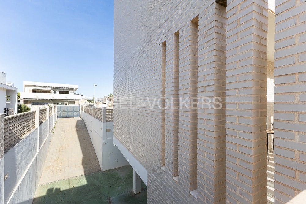 7 Zimmer Villa zu verkaufen in Cullera mit Pool Garage - 600.000 € (Ref: 9086613)