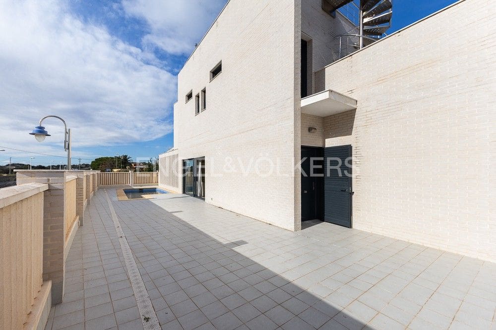 7 Zimmer Villa zu verkaufen in Cullera mit Pool Garage - 600.000 € (Ref: 9086613)