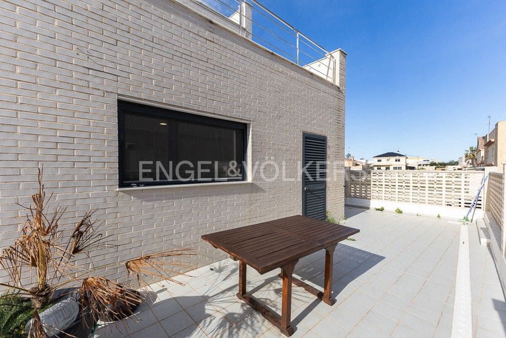 7 Zimmer Villa zu verkaufen in Cullera mit Pool Garage - 600.000 € (Ref: 9086613)