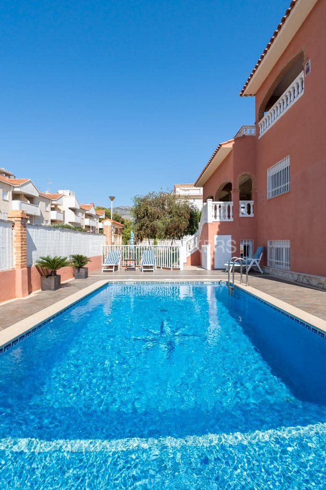 9 sypialnia Willa na sprzedaż w Oropesa  z basenem garażem - 595 000 € (Ref: 9093298)