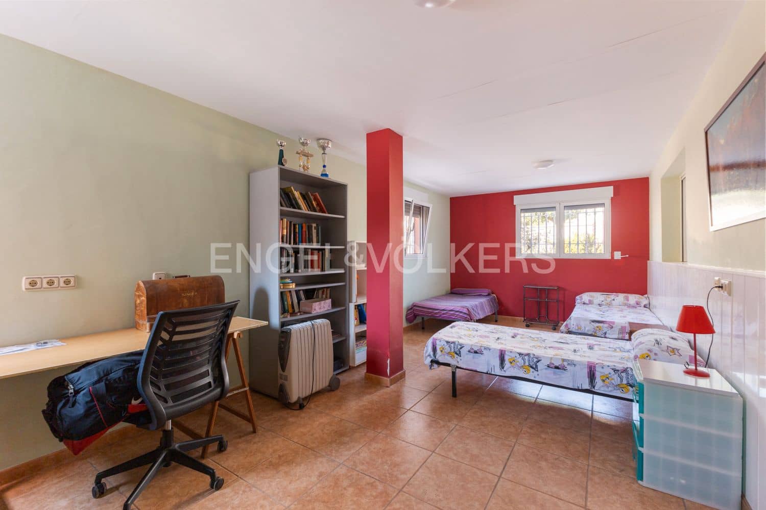 9 sypialnia Willa na sprzedaż w Oropesa  z basenem garażem - 595 000 € (Ref: 9093298)