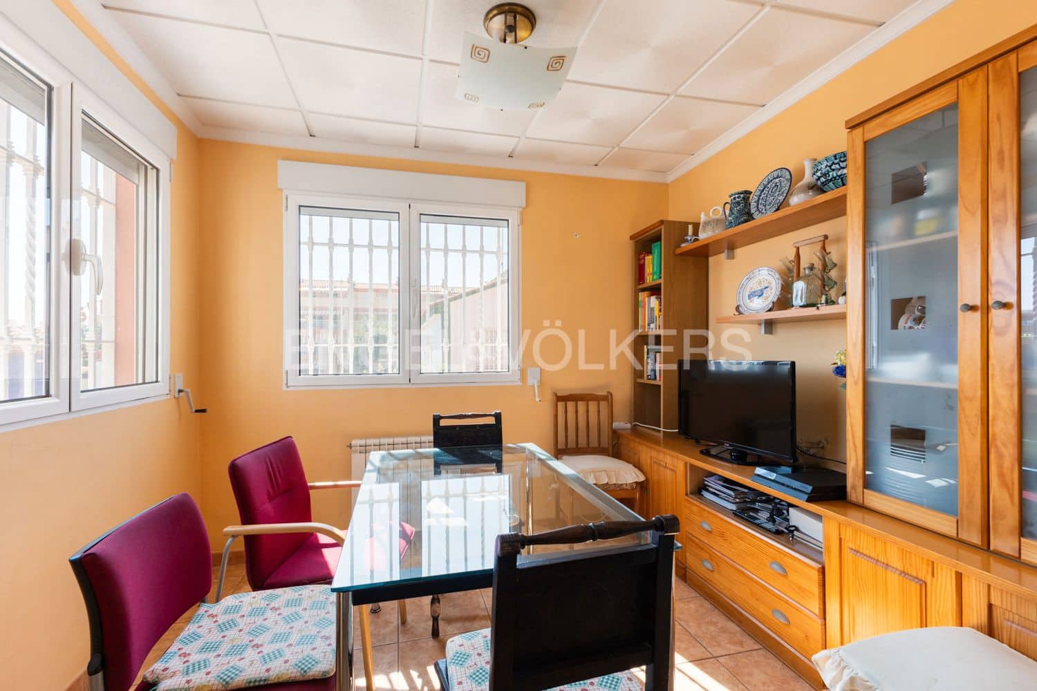 9 sypialnia Willa na sprzedaż w Oropesa  z basenem garażem - 595 000 € (Ref: 9093298)