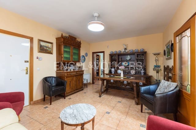 9 sypialnia Willa na sprzedaż w Oropesa  z basenem garażem - 595 000 € (Ref: 9093298)