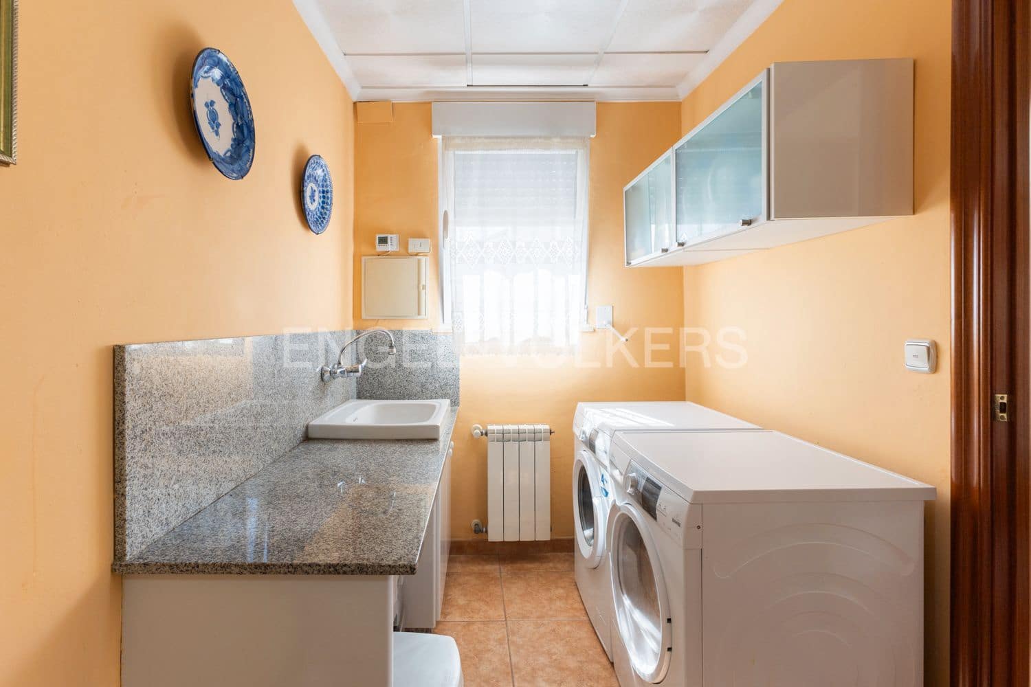 9 sypialnia Willa na sprzedaż w Oropesa  z basenem garażem - 595 000 € (Ref: 9093298)