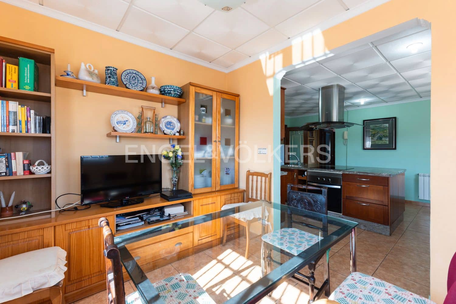 9 sypialnia Willa na sprzedaż w Oropesa  z basenem garażem - 595 000 € (Ref: 9093298)