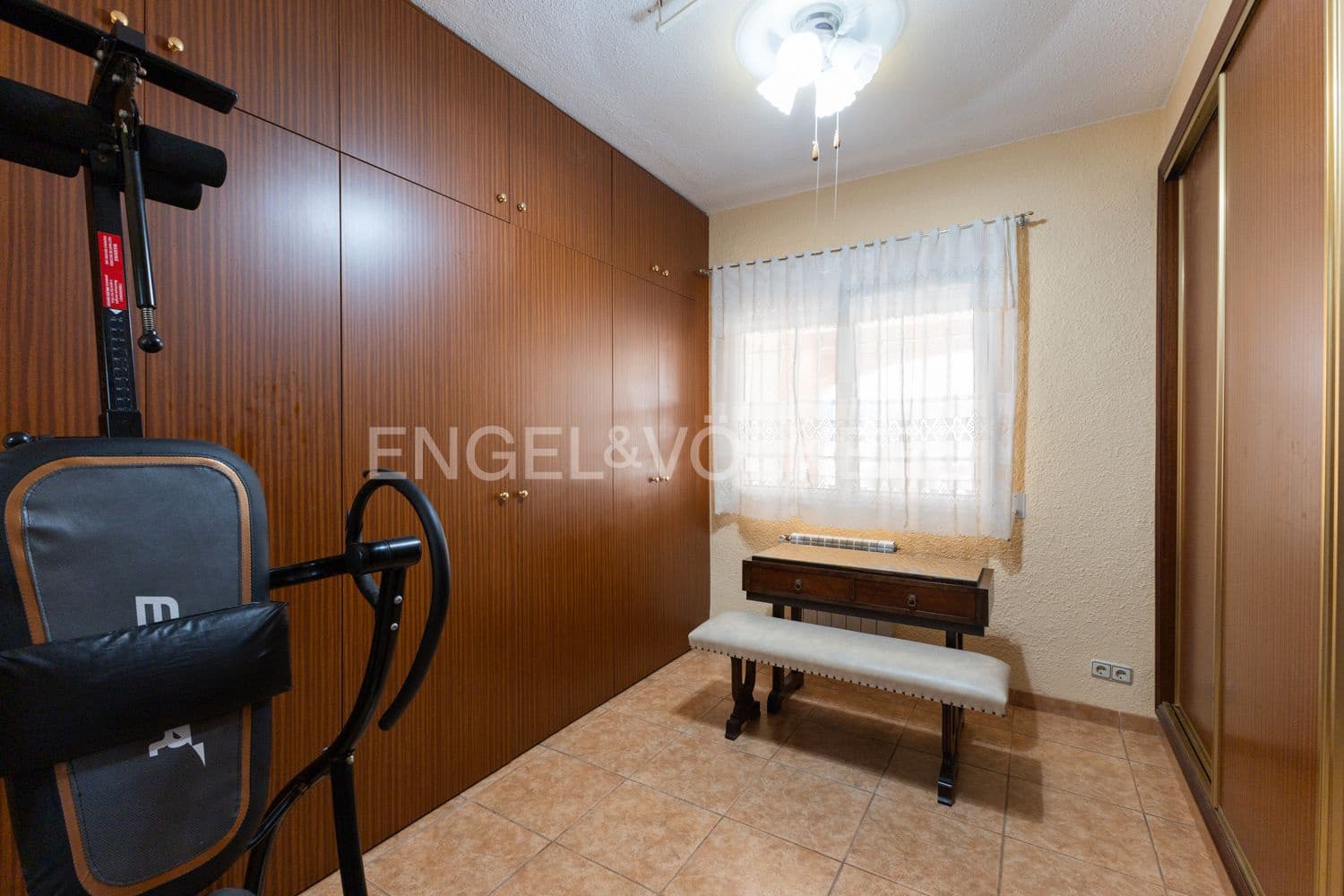 9 sypialnia Willa na sprzedaż w Oropesa  z basenem garażem - 595 000 € (Ref: 9093298)